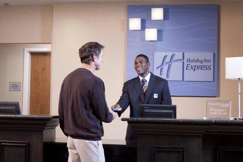 Holiday Inn Express & Suites Harrisburg West Hotel Mechanicsburg