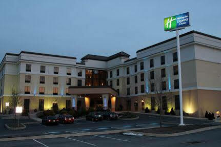 Holiday Inn Express & Suites Harrisburg West Hotel Mechanicsburg